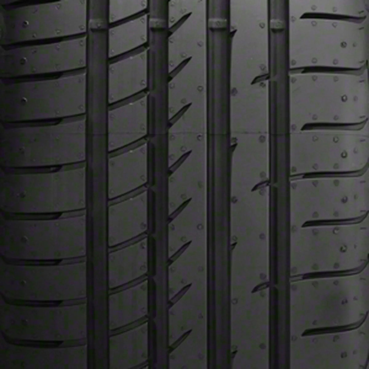 265/40ZR19 F1 Asymmetric Tire Eagle 2 Summer 98Y Passenger Goodyear UHP