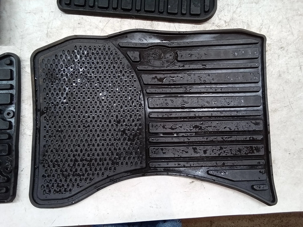 And Pre-Owned Mats Front OEM Subaru 2 Left Right Rubber 10 Floor Forester Rear (Good) 2