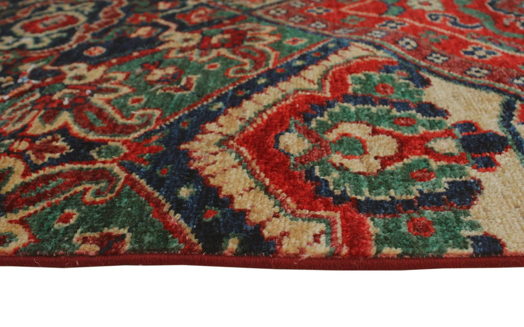 2'6" Runner, x 18'6" Aria Muiz Red/Blue