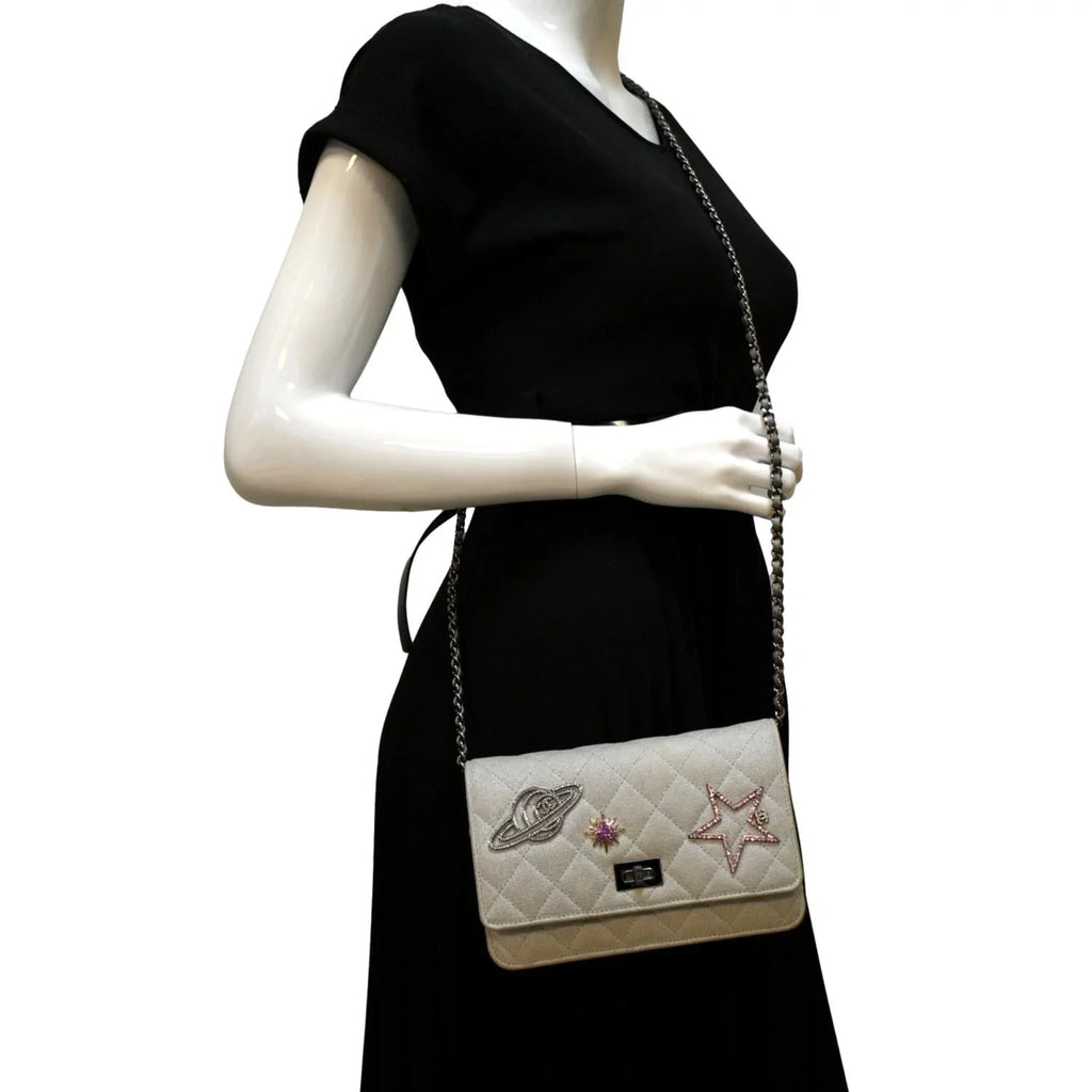 Light Canvas 2.55 CHANEL Grey Space Crossbody WOC Quilted Bag Reissue Pre-Owned Classic Charm