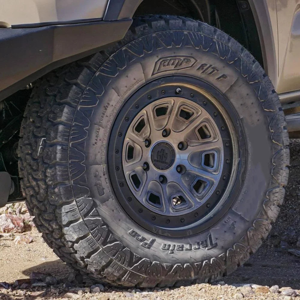 Chevrolet LT E/10PLY BSW Silverado Fits: Country Terrain 1500 2015-19 2500 Chevrolet LT265/60R20 2021-23 High A/T Trail HD Silverado Boss, AMP Pro