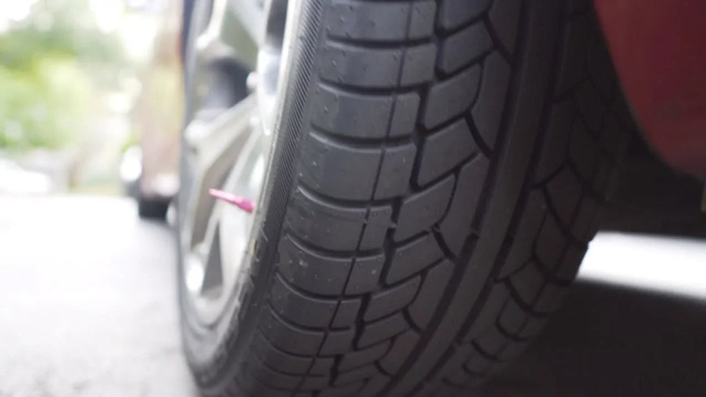 UHP Desert Hawk 285/45R22 Achilles 114 V Tire