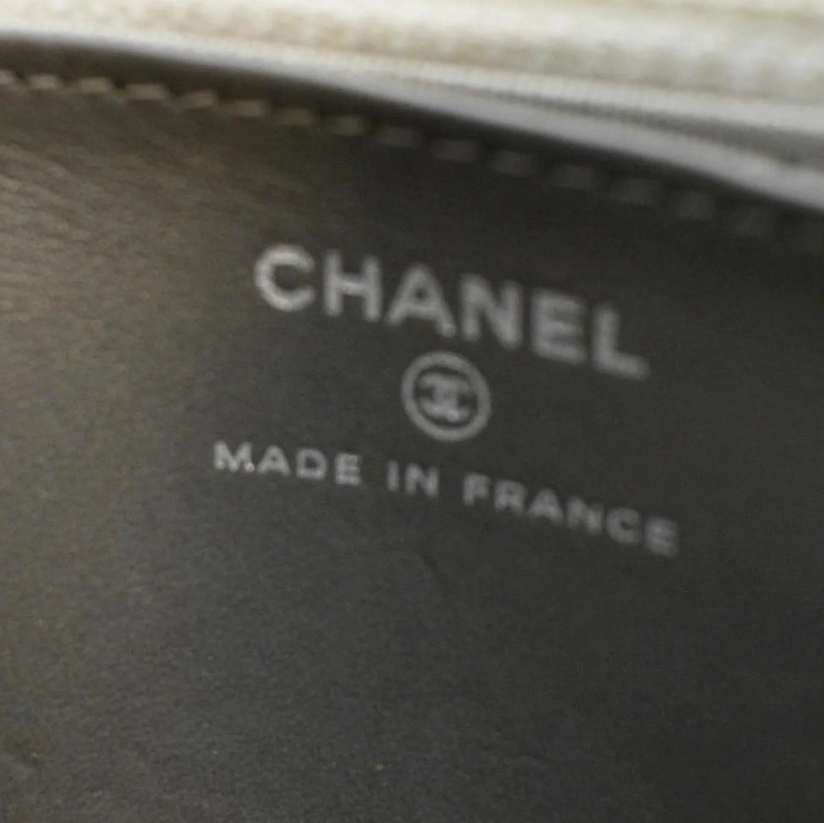 Light Canvas 2.55 CHANEL Grey Space Crossbody WOC Quilted Bag Reissue Pre-Owned Classic Charm